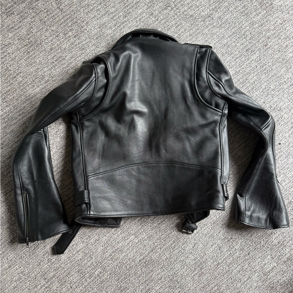PRISTINE Understated Leather Bell Sleeve Leather Jacket and bag - Picture 4 of 15